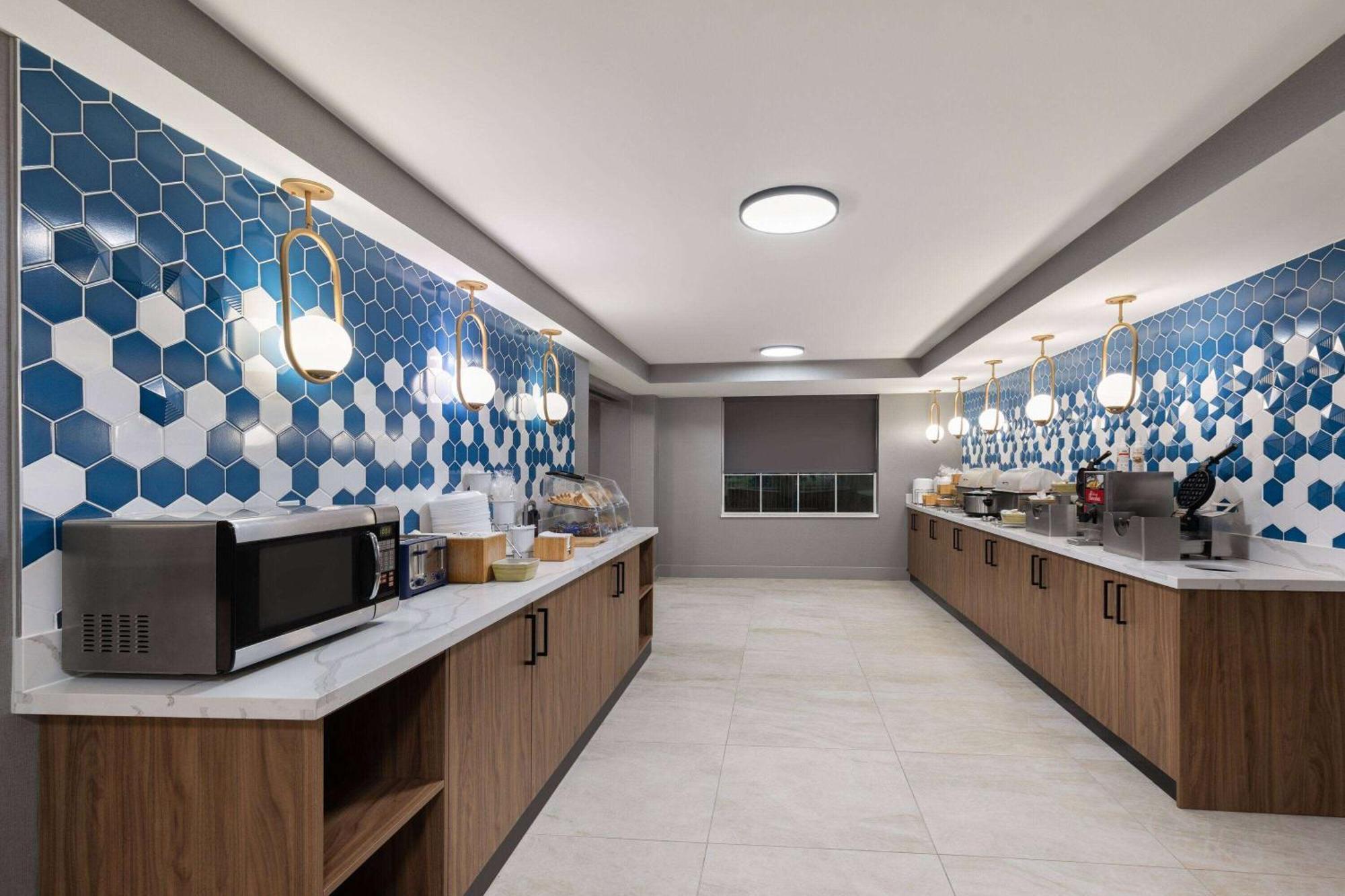 La Quinta By Wyndham Knoxville Central Papermill Εξωτερικό φωτογραφία