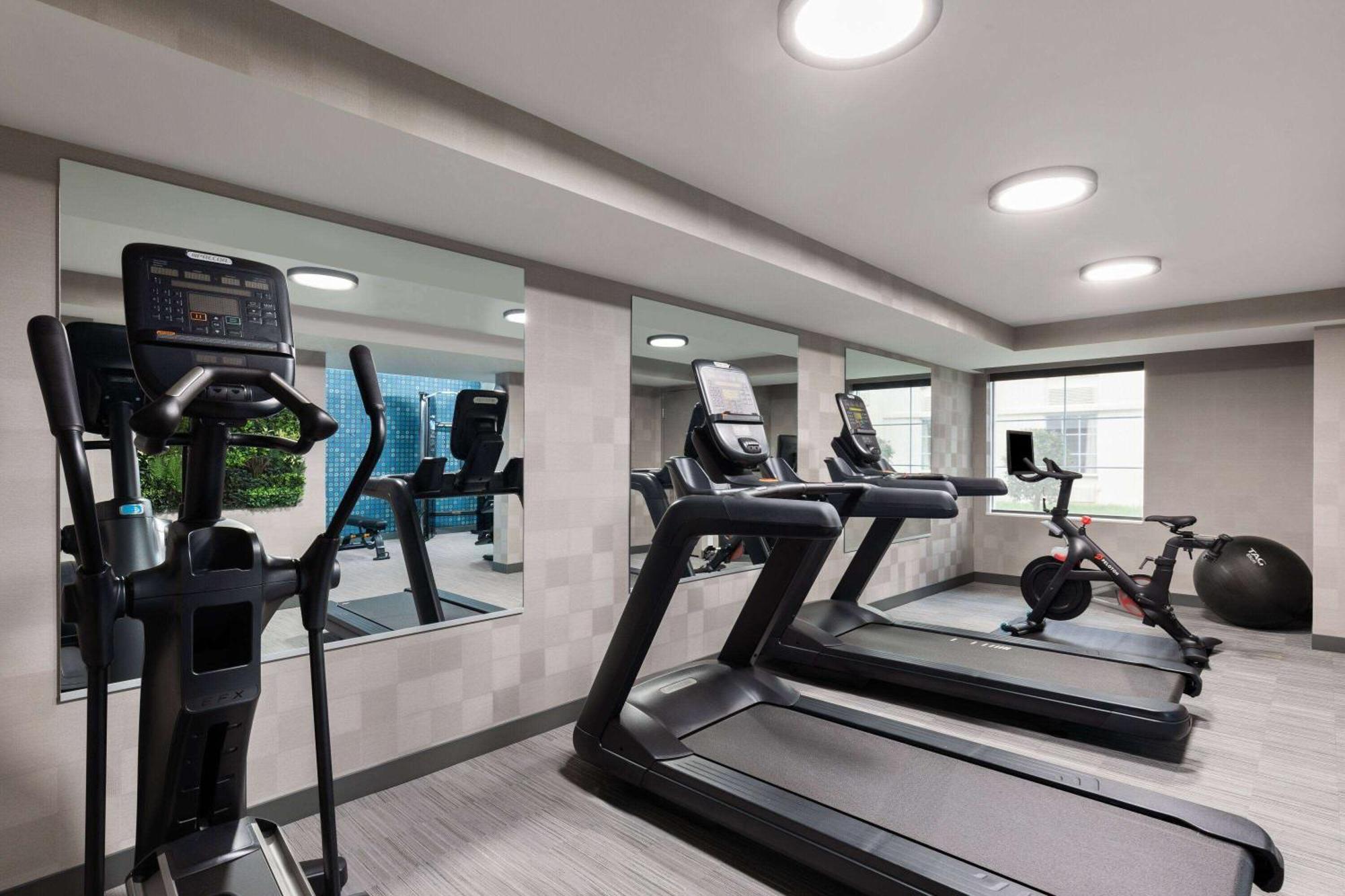 La Quinta By Wyndham Knoxville Central Papermill Εξωτερικό φωτογραφία