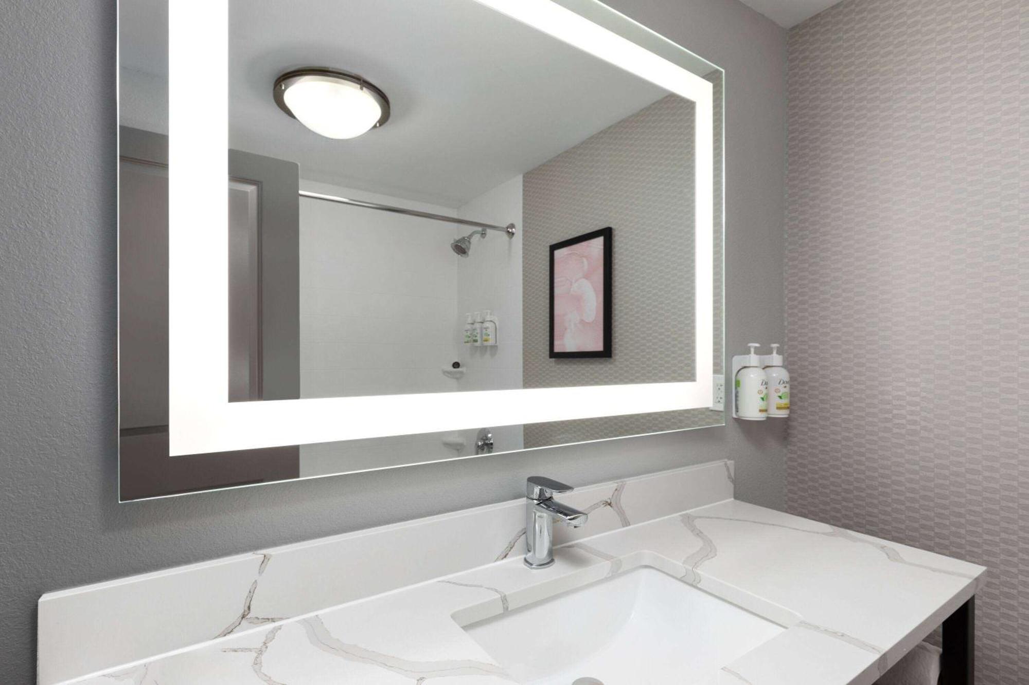 La Quinta By Wyndham Knoxville Central Papermill Εξωτερικό φωτογραφία