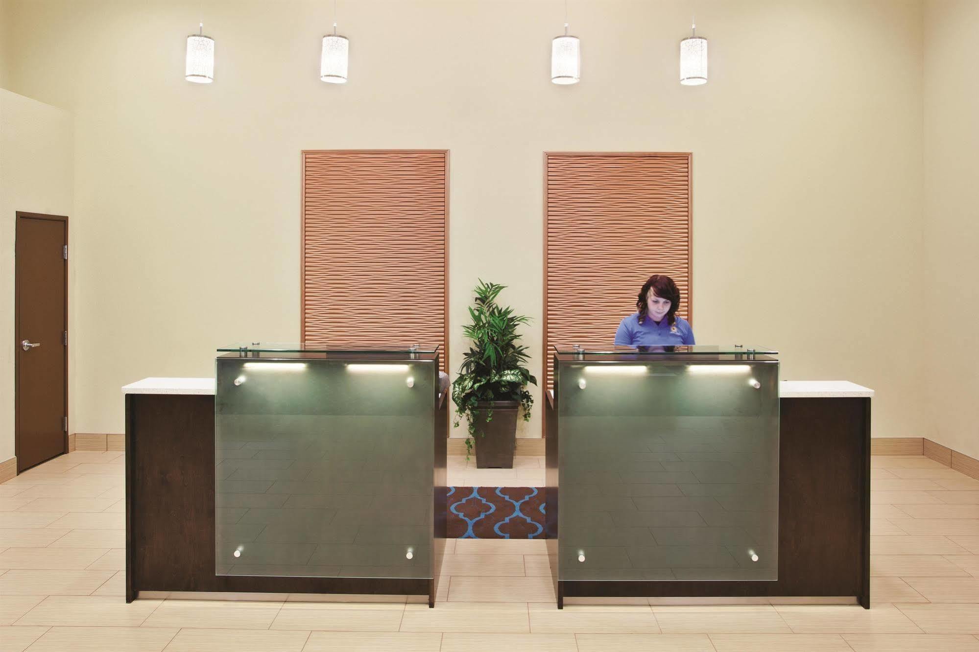 La Quinta By Wyndham Knoxville Central Papermill Εξωτερικό φωτογραφία