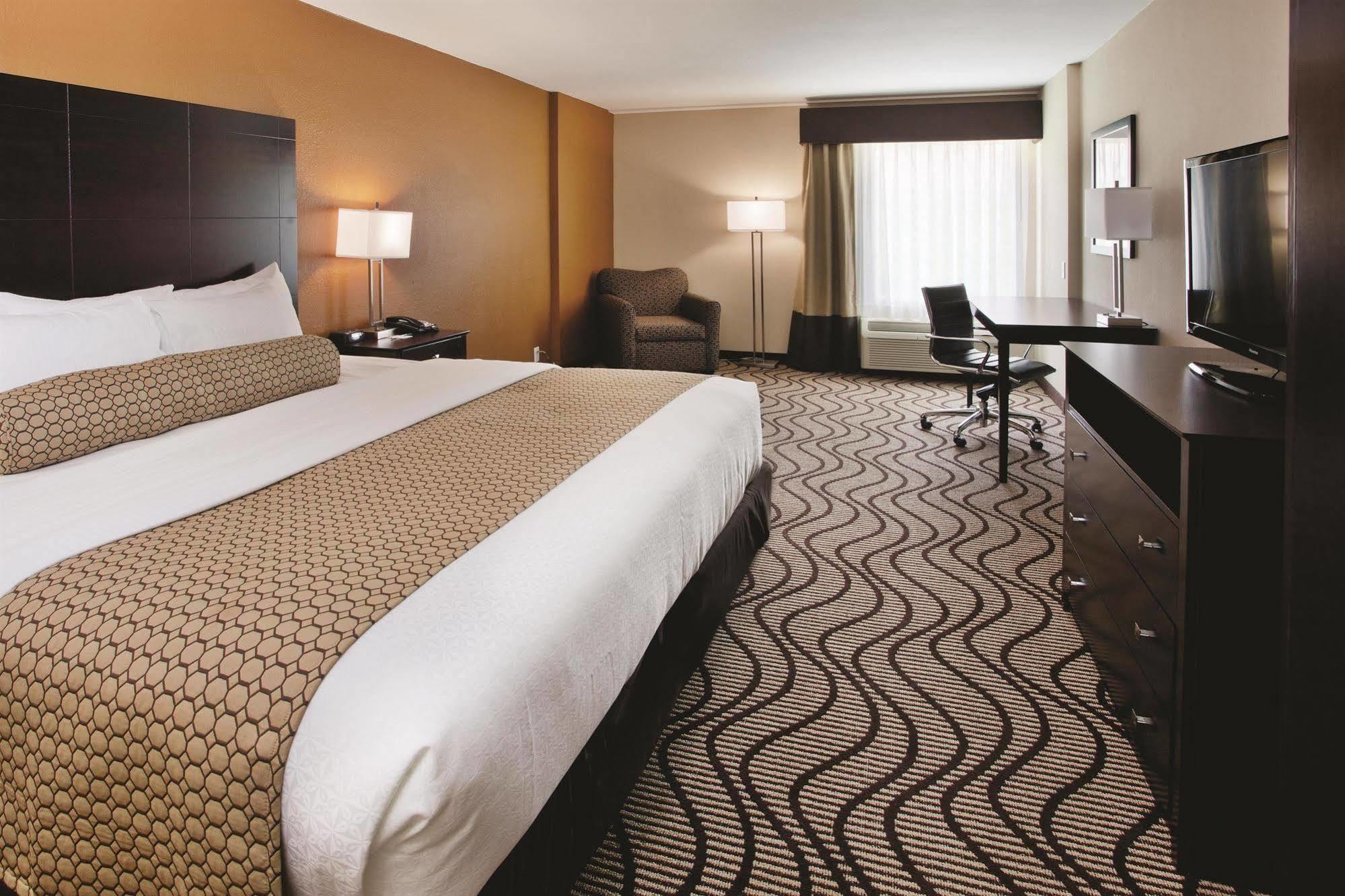 La Quinta By Wyndham Knoxville Central Papermill Εξωτερικό φωτογραφία