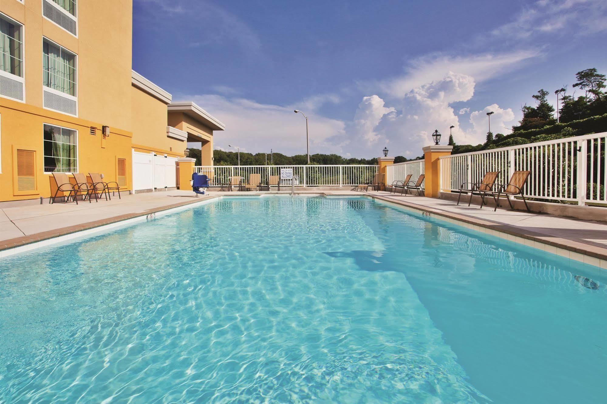 La Quinta By Wyndham Knoxville Central Papermill Εξωτερικό φωτογραφία