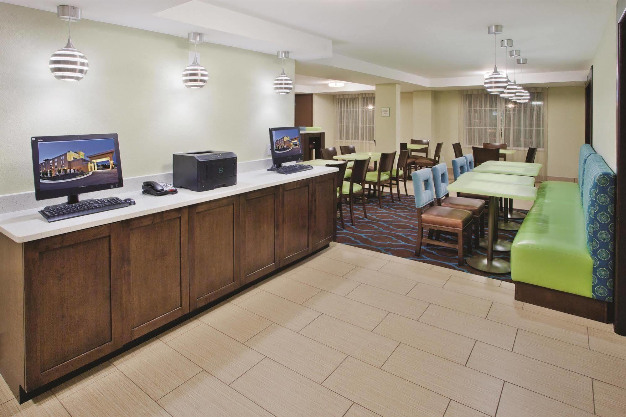 La Quinta By Wyndham Knoxville Central Papermill Εξωτερικό φωτογραφία