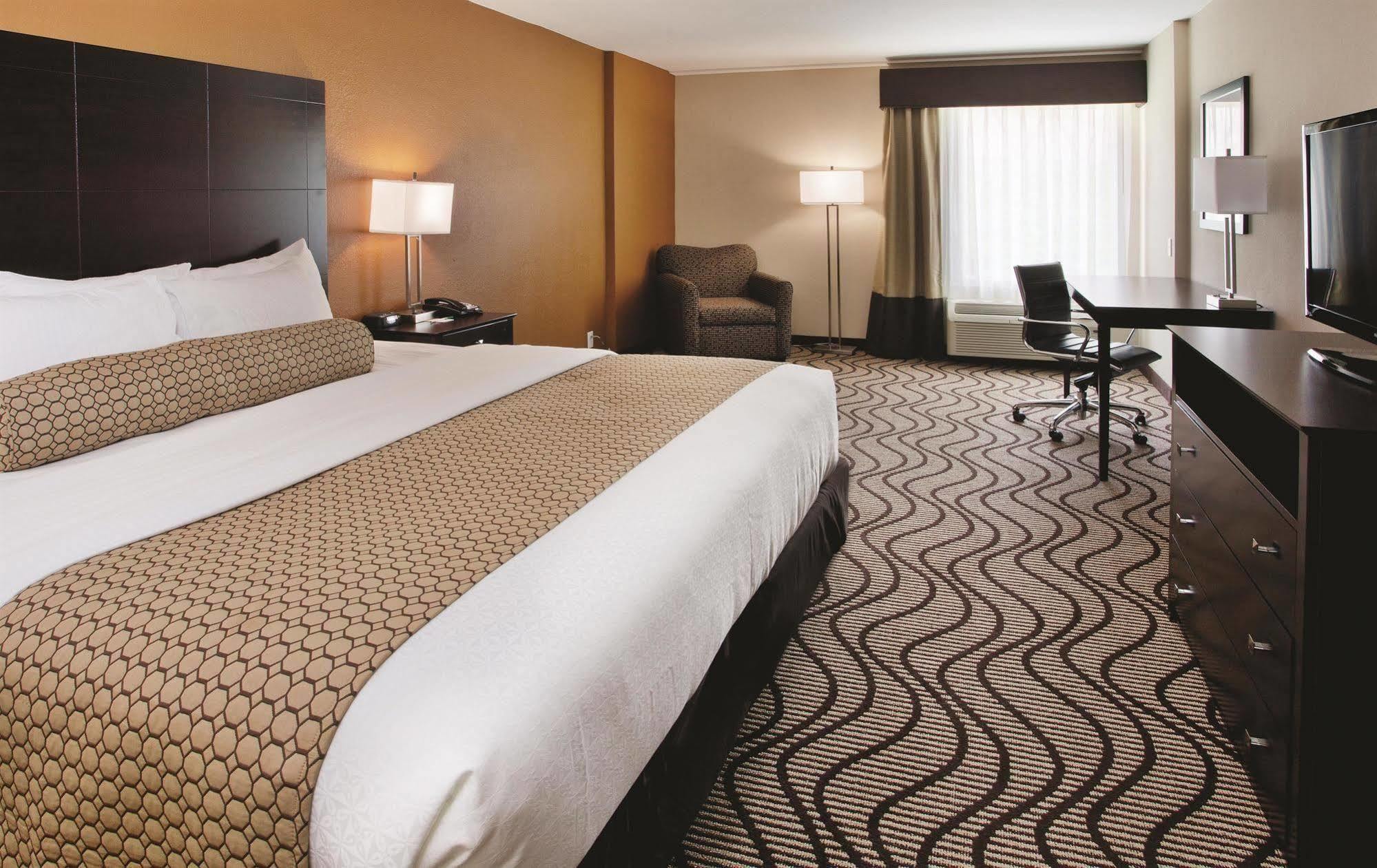 La Quinta By Wyndham Knoxville Central Papermill Εξωτερικό φωτογραφία